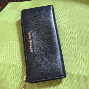 Michael Kors Large Jet Set Travel Handbag| Wallet 🔥Black Leather